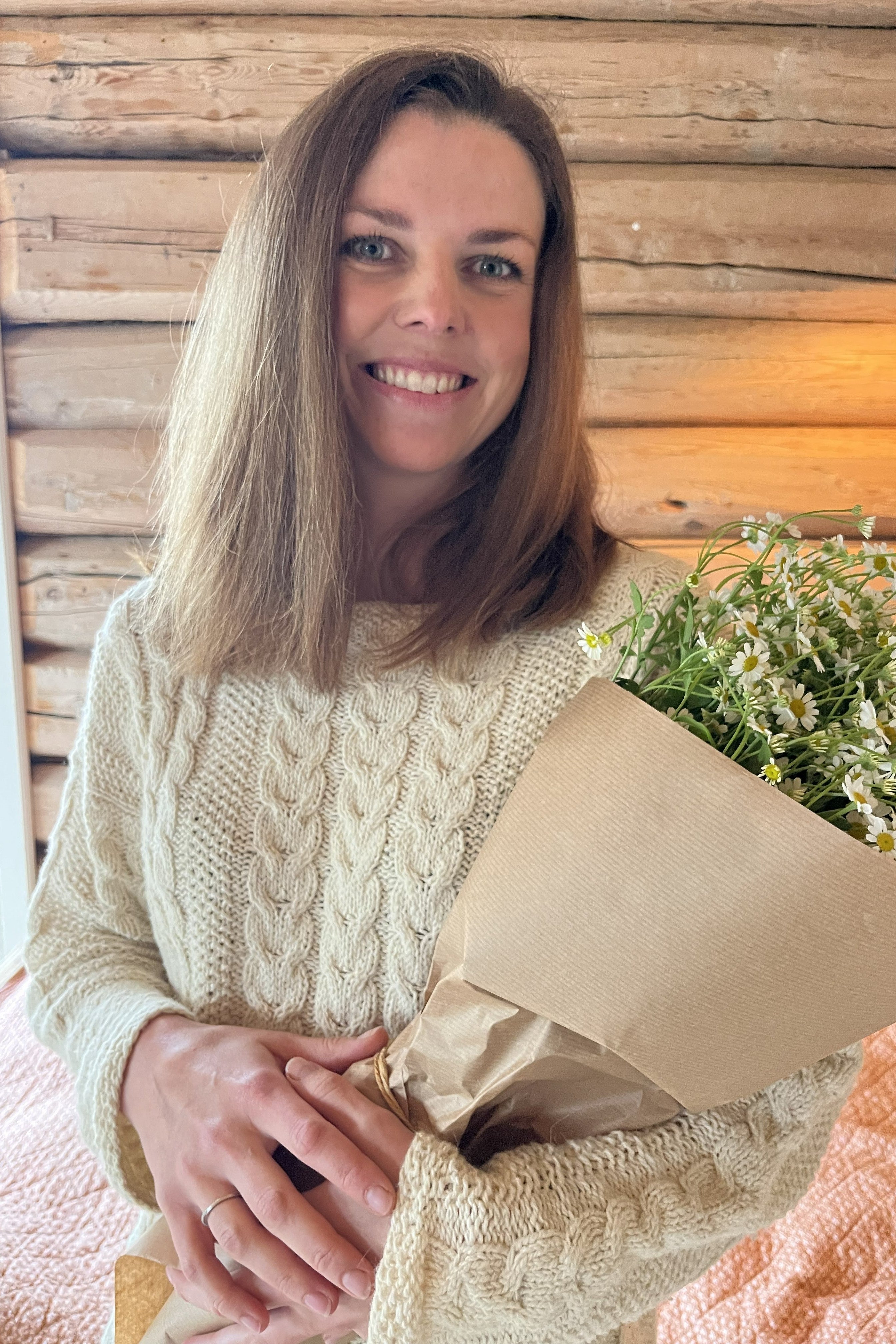 LUNT Brøttum flettegenser dame